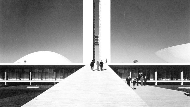 Oscar Niemeyer: elu on hingus