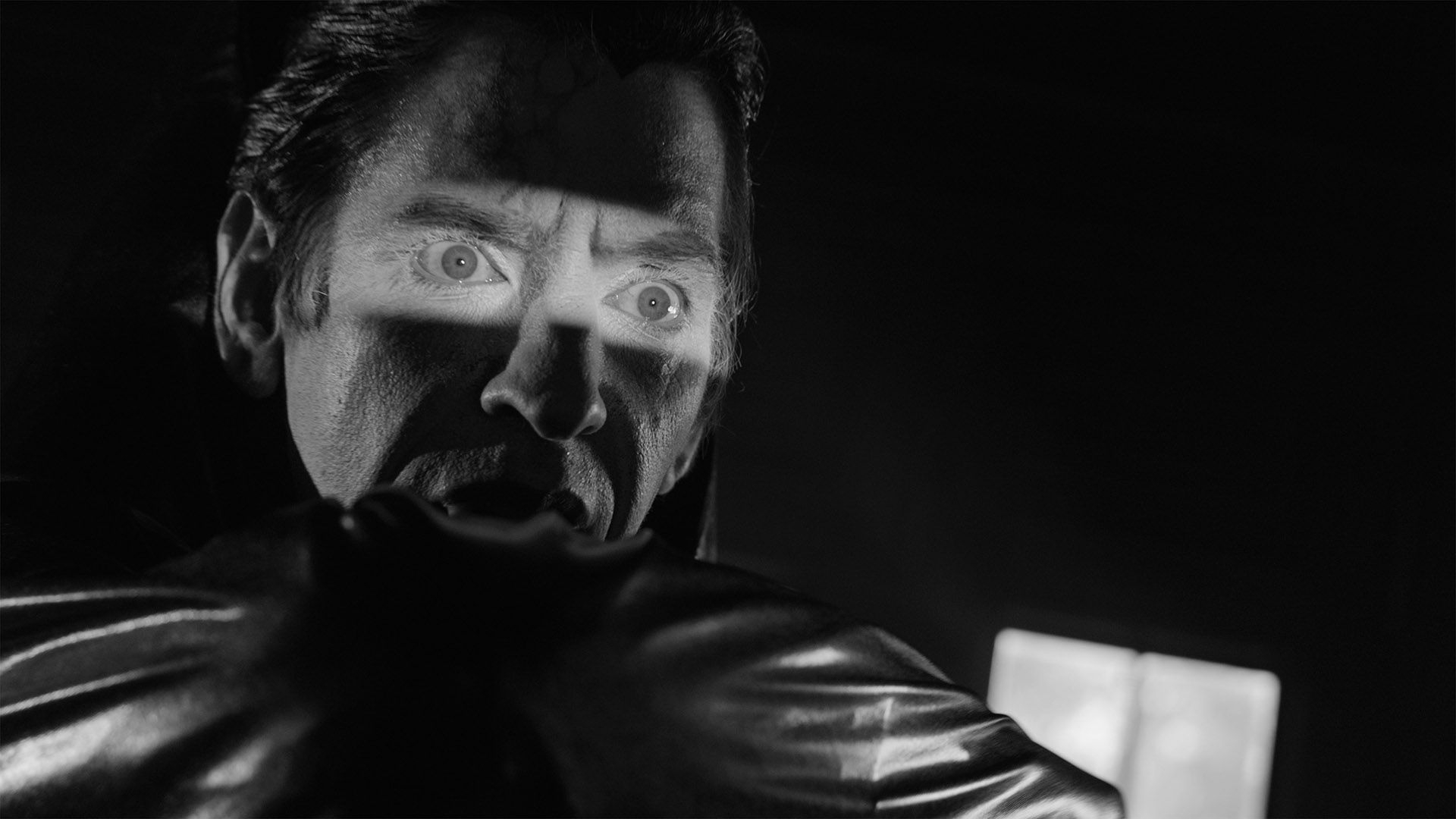 F_1_Vampire_Zombies_From_Space